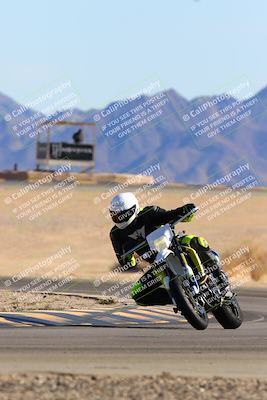 media/Jan-08-2022-SoCal Trackdays (Sat) [[1ec2777125]]/Turn 4 (1145am)/